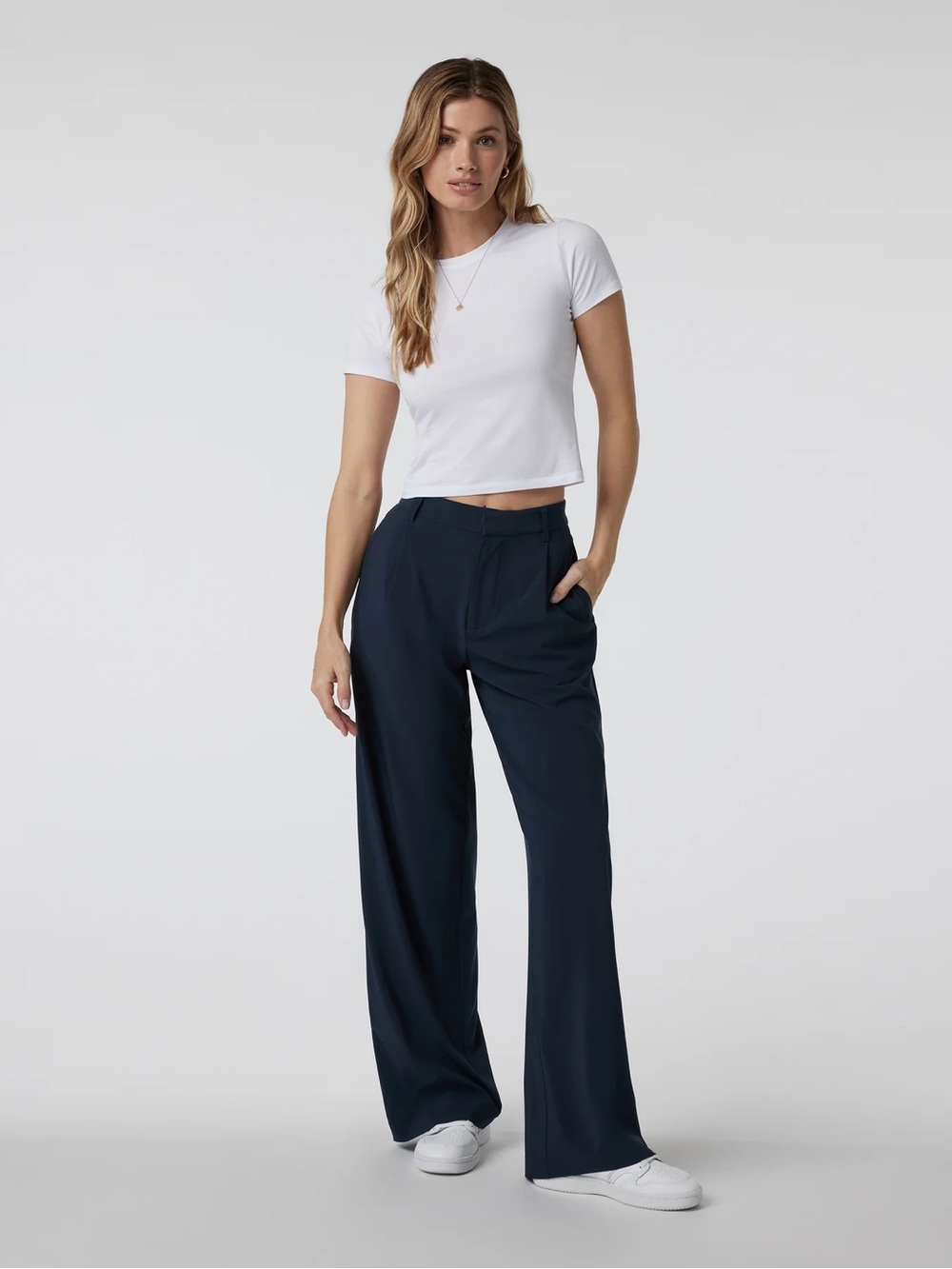 Vuori Villa Trouser in Navy Ink - Picture 2 of 4